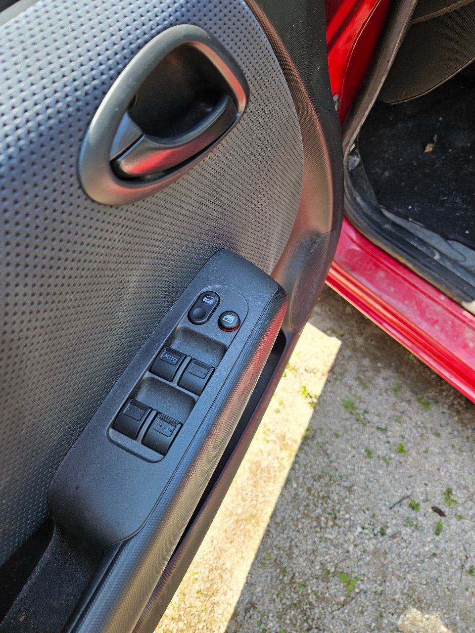 2008 Honda Fit Front Left Driver Door Assembly Red - Master Switch — photo 2